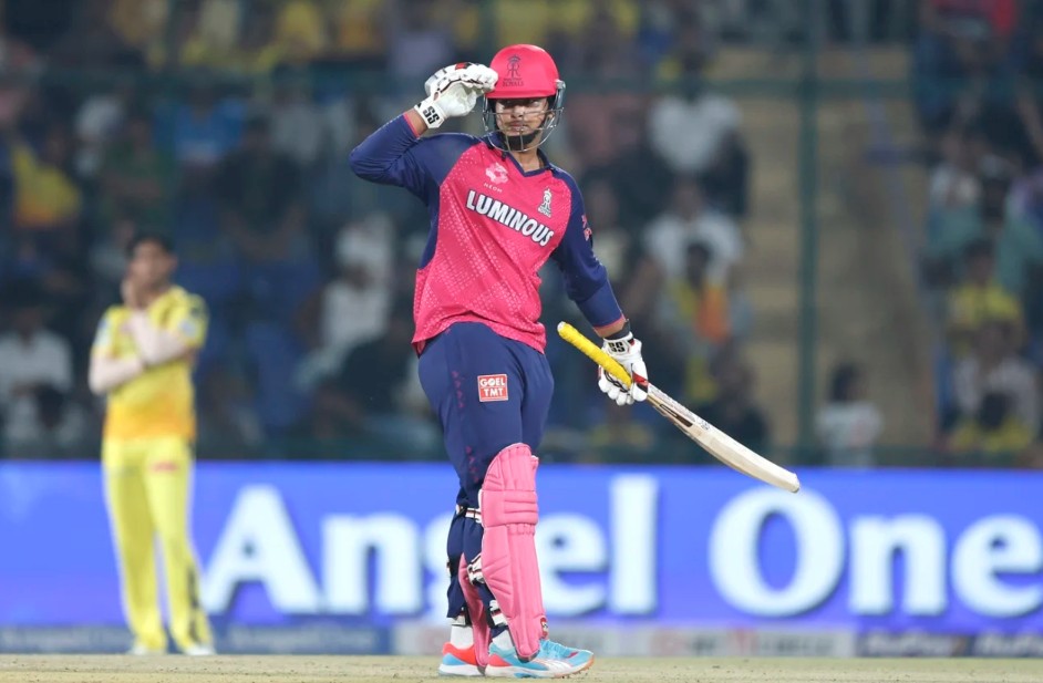 Most sixes in the powerplay in IPL 2025