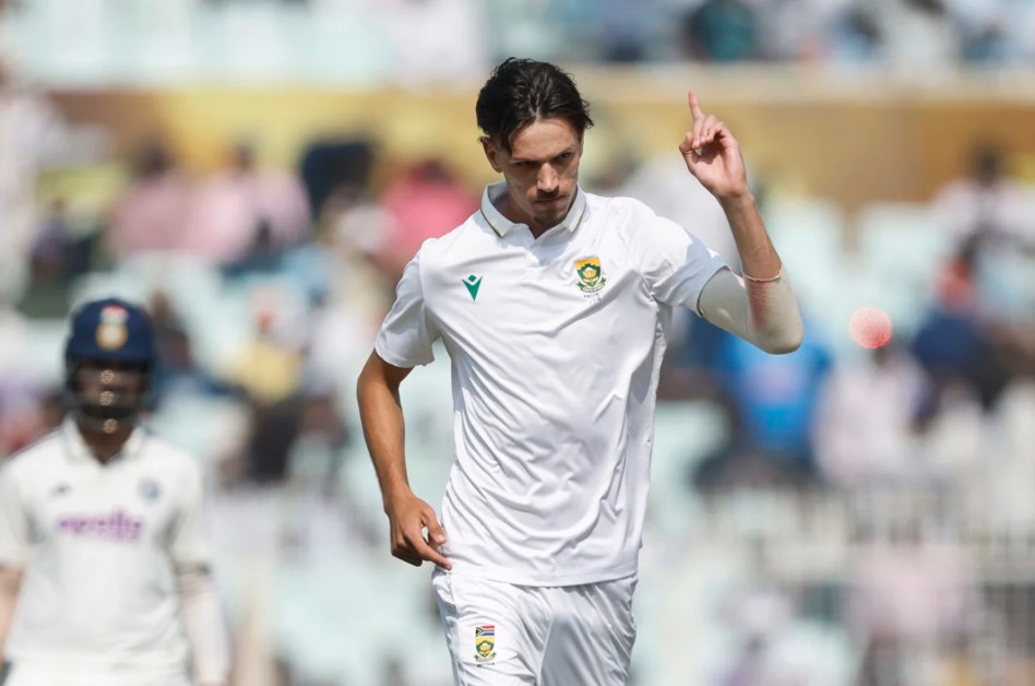 Best Bowling Figures by South Africa in India