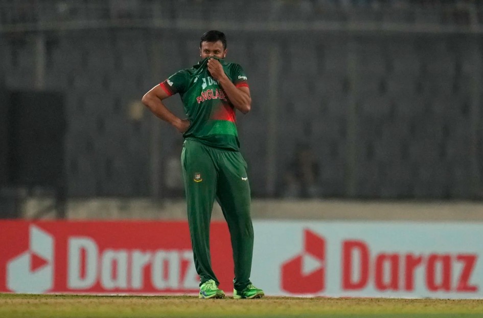 Bowlers with 100 Plus Wickets in All Three Formats