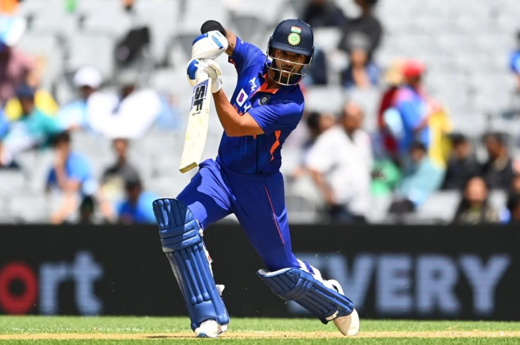 Cricketers With Fastest 5000 Runs in ODIs